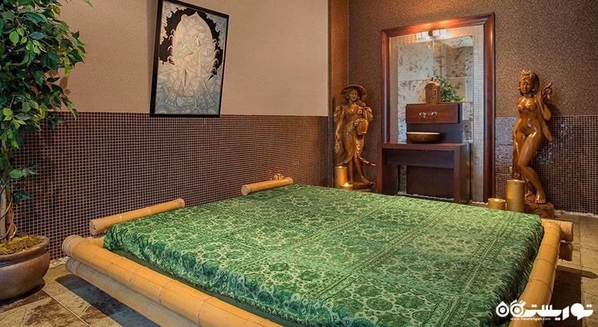 تخت بزرگ مرکز سلامتی و اسپا